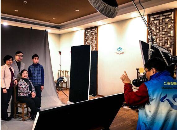 186件攝影作品 記錄申城志愿服務的暖心瞬間